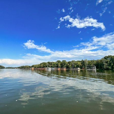 Lakohajo, Uszohaz - Tisza-To Hotel Tiszafured Bagian luar foto