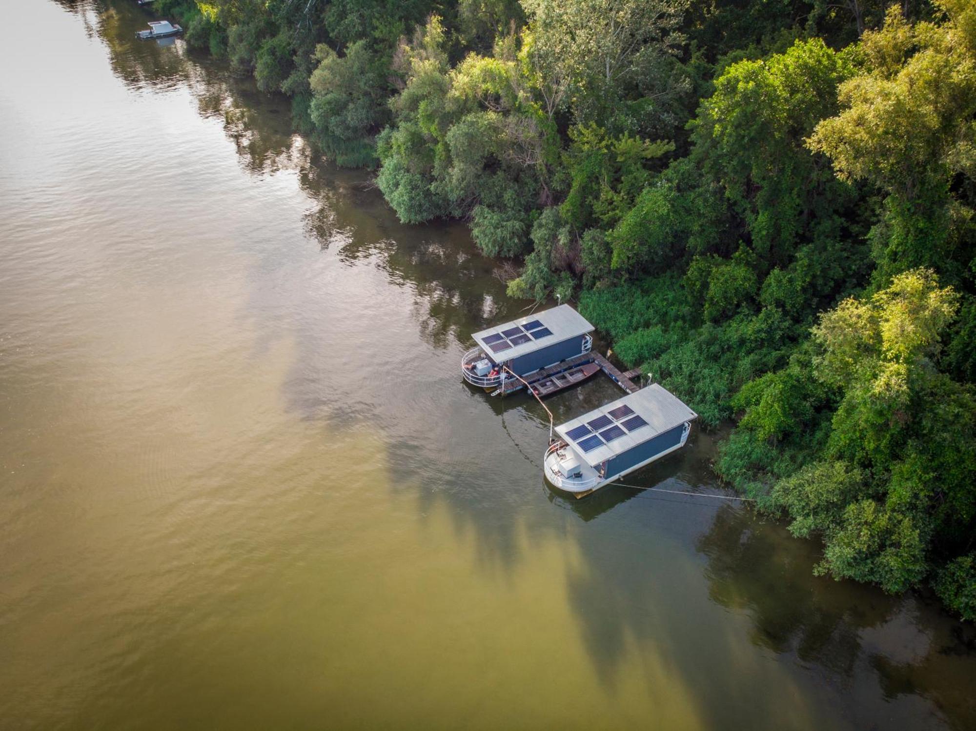 Lakohajo, Uszohaz - Tisza-To Hotel Tiszafured Bagian luar foto