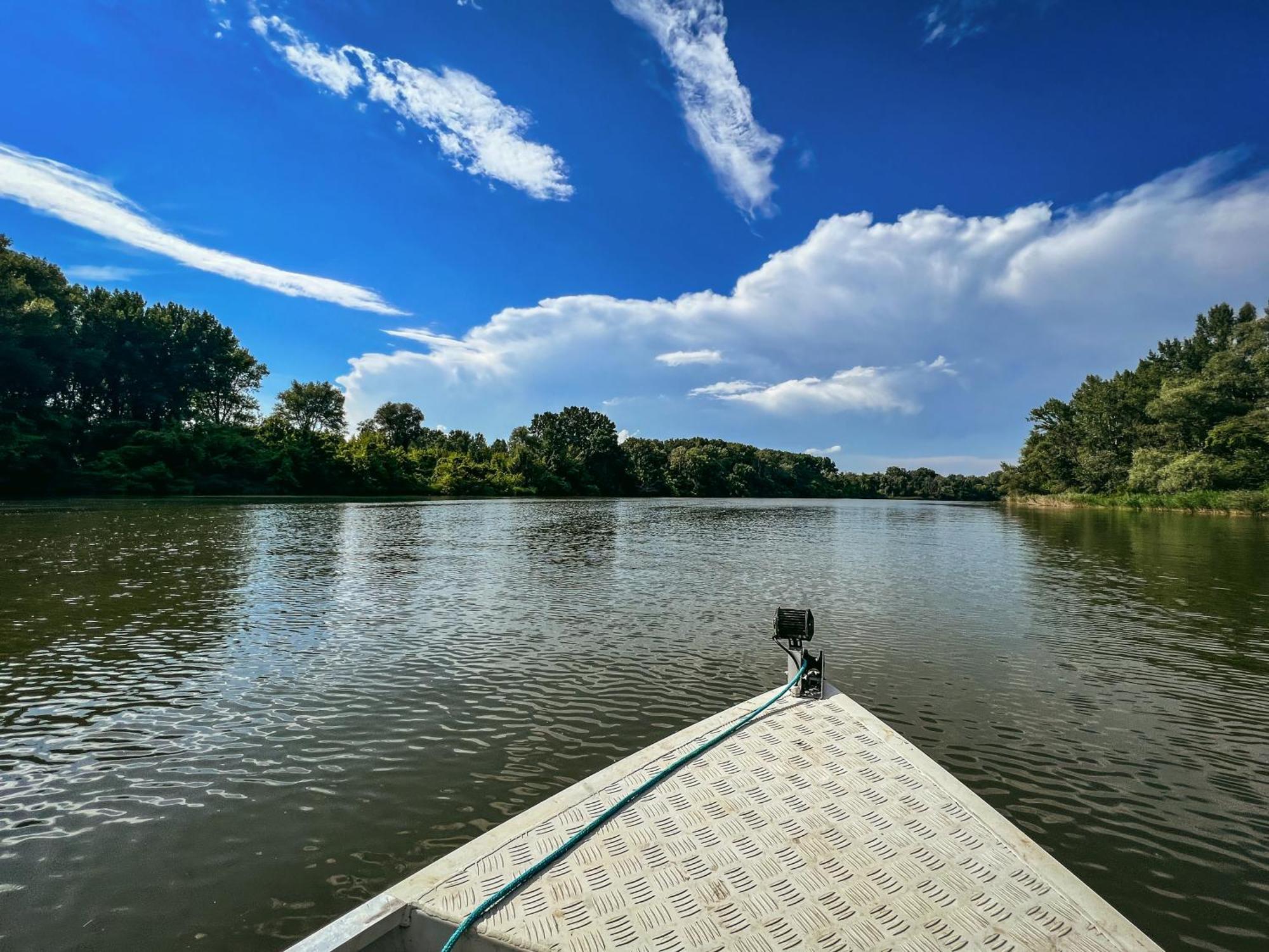 Lakohajo, Uszohaz - Tisza-To Hotel Tiszafured Bagian luar foto